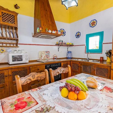 Casa Rosa, Con Encanto Y Piscina Climatizada 프리질리아나 외부 사진
