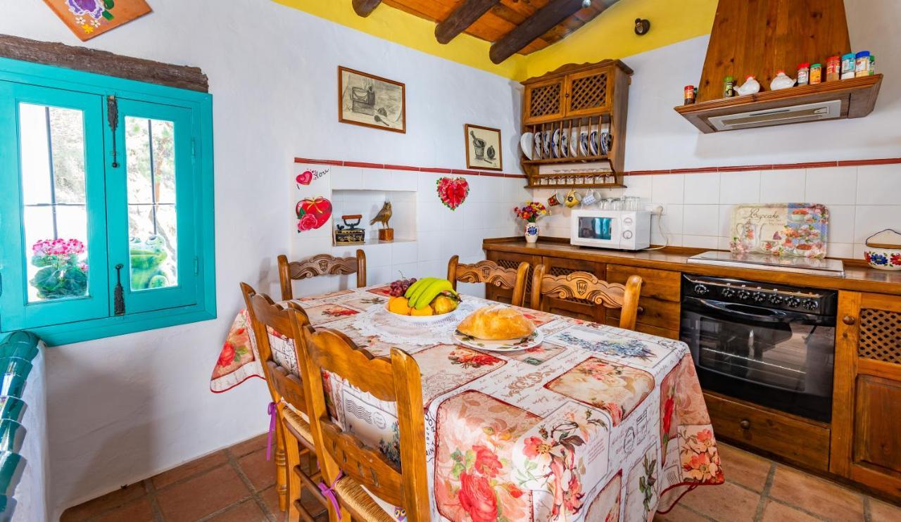 Casa Rosa, Con Encanto Y Piscina Climatizada 프리질리아나 외부 사진