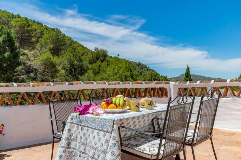 Casa Rosa, Con Encanto Y Piscina Climatizada 프리질리아나 외부 사진