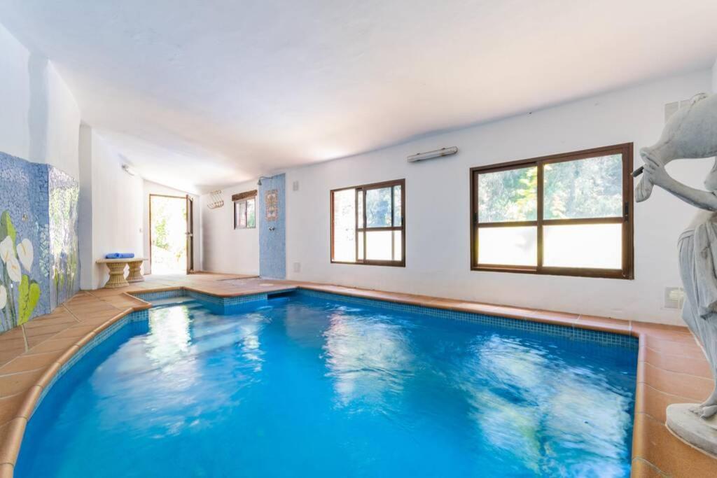 Casa Rosa, Con Encanto Y Piscina Climatizada 프리질리아나 외부 사진